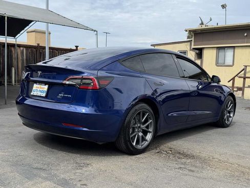 Used 2022 Tesla Model 3 Long Range AWD/4WD image 15