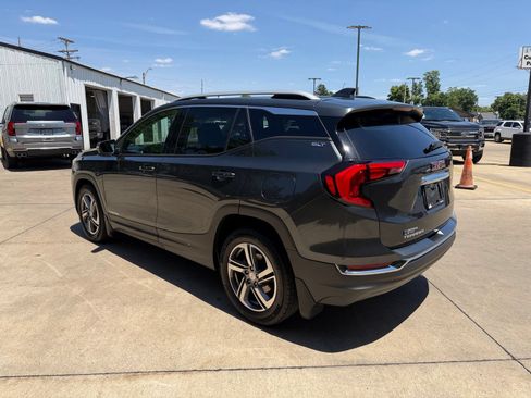 Used 2021 GMC Terrain SLT FWD image 28