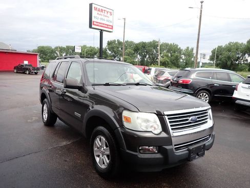 Used 2007 Ford Explorer XLT AWD/4WD image 1