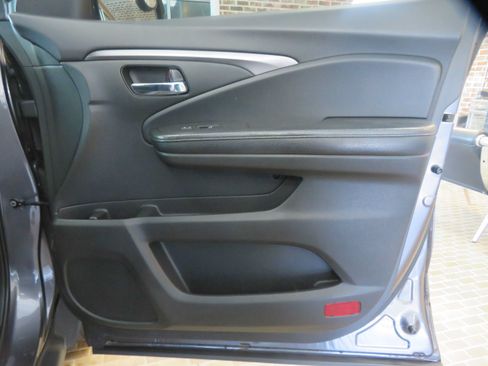 Used 2017 Honda Pilot EX-L image 23