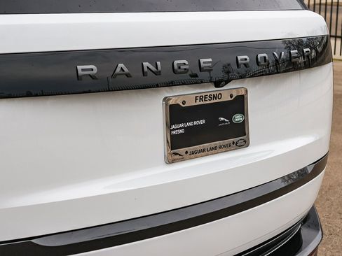 New 2026 Land Rover Range Rover SE AWD/4WD image 12