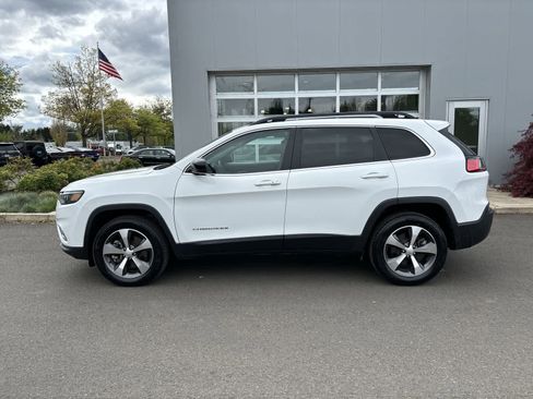 Used 2022 Jeep Cherokee Limited image 2
