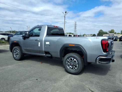 New 2025 GMC Sierra 2500 SLE image 5