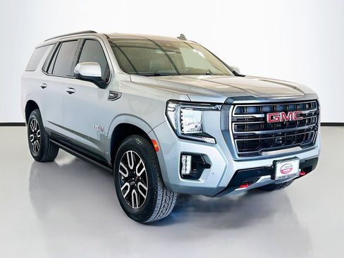 Used 2024 GMC Yukon AT4 w/ AT4 Premium Package AWD/4WD image 3