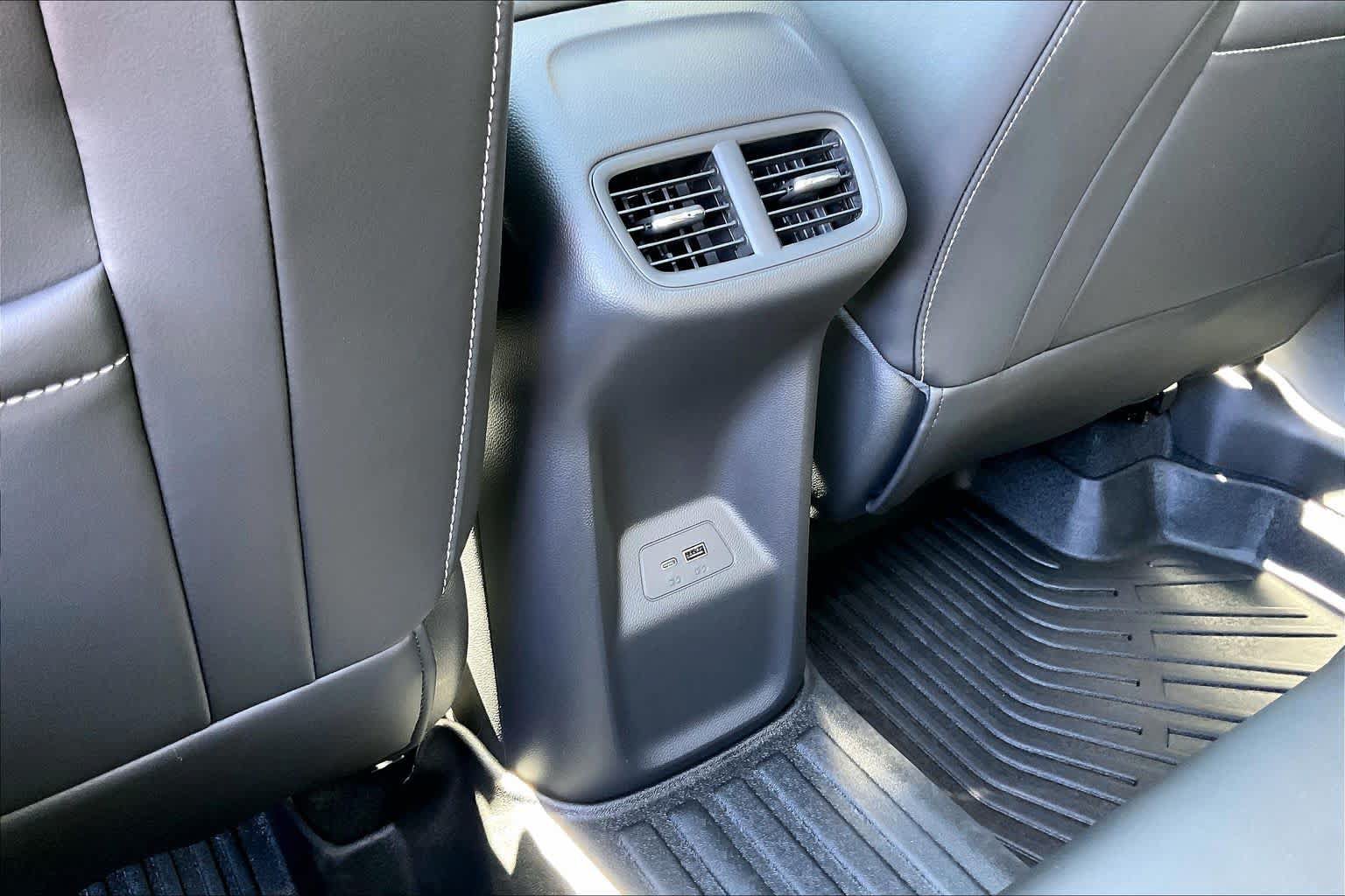 Used 2024 Buick Envision Sport Touring AWD/4WD image 34