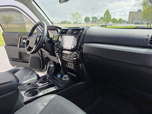 Used 2020 Toyota 4Runner Nightshade AWD/4WD image 15