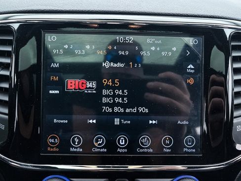 Used 2019 Jeep Grand Cherokee Limited w/ Luxury Group II image 23