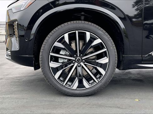 New 2026 Volvo XC90 B5 Plus w/ Protection Package image 14