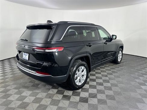 Certified 2023 Jeep Grand Cherokee Limited image 9