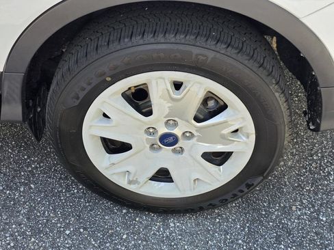 Used 2015 Ford Escape S FWD image 28
