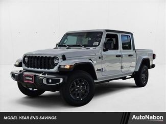 New 2025 Jeep Gladiator Sport video 1
