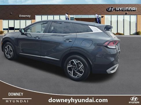 Used 2025 Kia Sportage LX FWD image 3