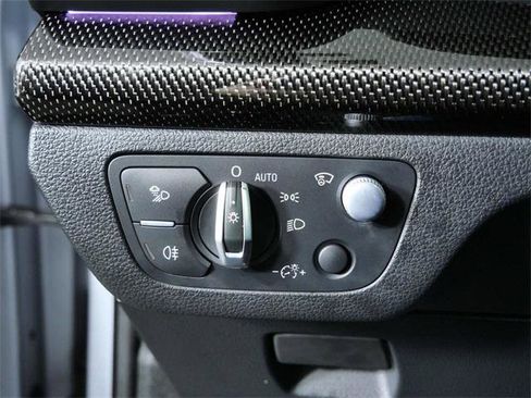 Used 2023 Audi SQ5 Prestige w/ Prestige Package image 25