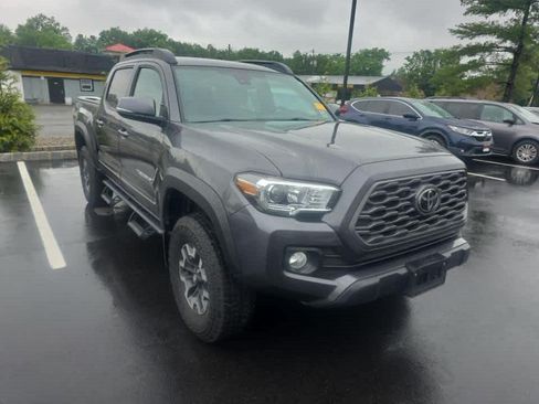 Used 2023 Toyota Tacoma TRD Off-Road AWD/4WD image 2