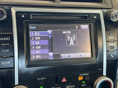 Used 2014 Toyota Camry LE FWD image 17