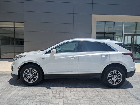 Used 2021 Cadillac XT5 Premium Luxury FWD image 9