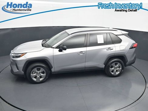 Used 2024 Toyota RAV4 LE AWD/4WD image 16
