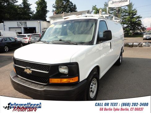 Used 2017 Chevrolet Express 2500 RWD image 1