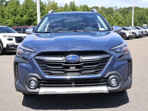 Used 2025 Subaru Outback Touring XT AWD/4WD image 3