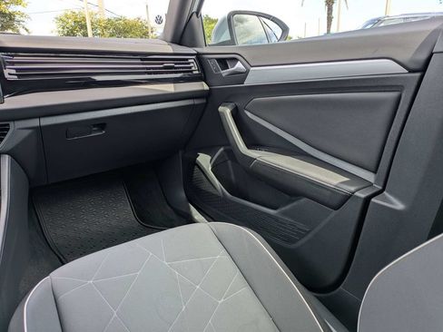 Certified 2026 Volkswagen Jetta SE FWD image 18