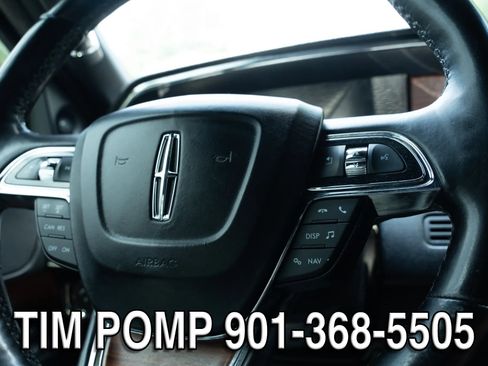 Used 2018 Lincoln Navigator Reserve AWD/4WD image 34