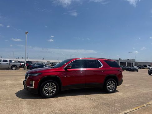 Used 2023 Chevrolet Traverse LT FWD image 11