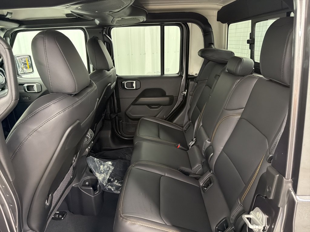 New 2026 Jeep Gladiator Sport AWD/4WD image 10