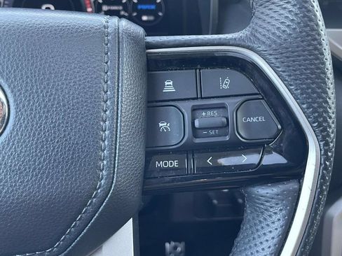 Used 2024 Toyota Sequoia SR5 w/ SR5 Premium Package AWD/4WD image 31
