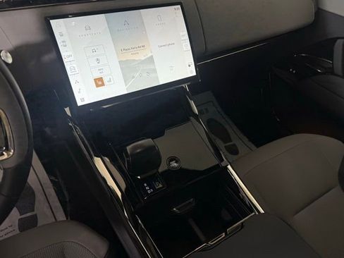 New 2025 Land Rover Range Rover Sport SV Edition Two image 39