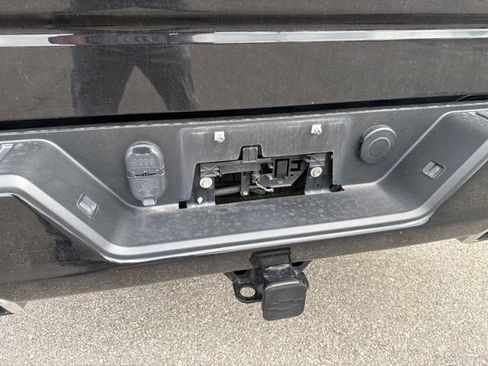 Used 2021 Chevrolet Silverado 1500 LT Trail Boss w/ LPO, Dark Essentials Package AWD/4WD image 30