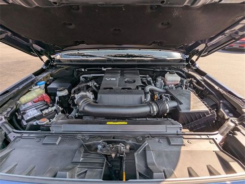 Used 2022 Nissan Frontier SV w/ Technology Package image 24