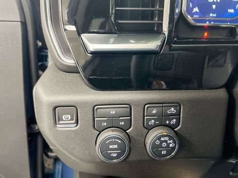 Used 2025 Chevrolet Silverado 2500 LT w/ Trail Boss Package AWD/4WD image 18