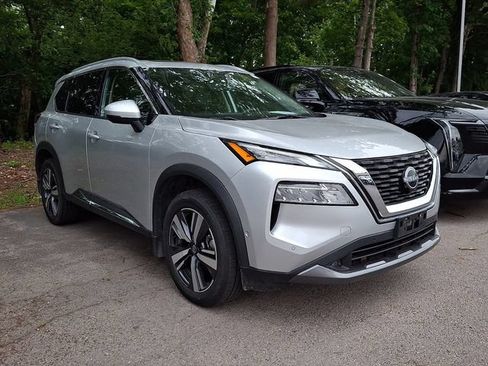 Used 2022 Nissan Rogue SL w/ SL Premium Package AWD/4WD image 2