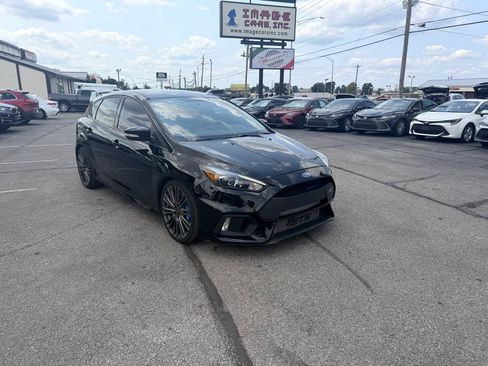 Used 2017 Ford Focus RS AWD/4WD image 4