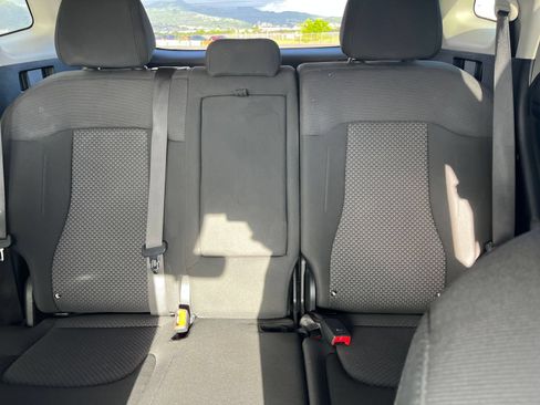 Used 2025 Kia Sportage LX FWD image 32