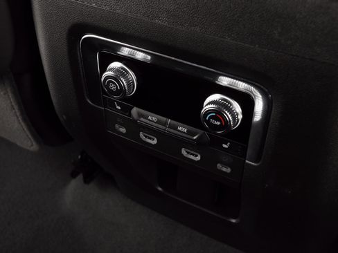 Used 2023 GMC Yukon Denali Ultimate image 23