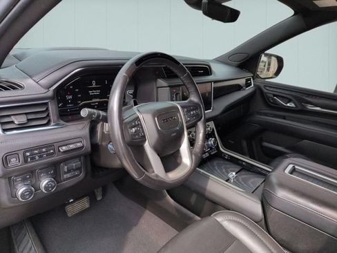 Used 2023 GMC Yukon XL Denali w/ Denali Reserve Package AWD/4WD image 11