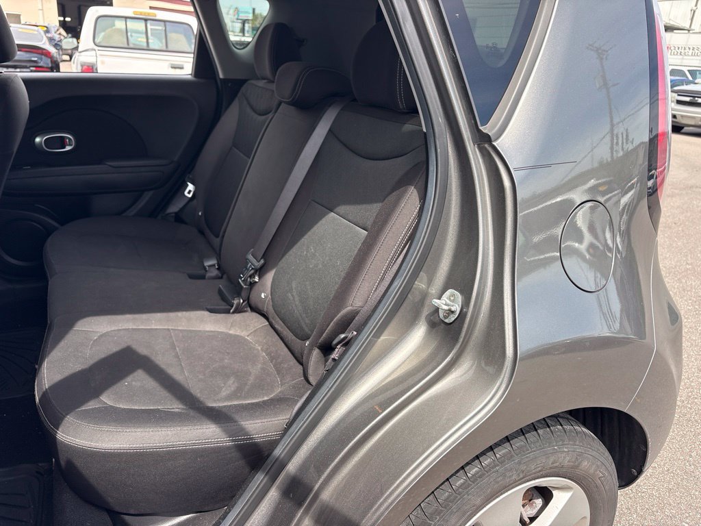 Used 2019 Kia Soul FWD image 12