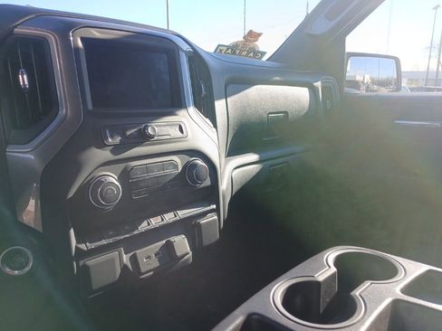 Used 2023 Chevrolet Silverado 1500 Custom image 21