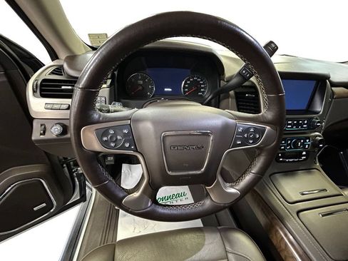 Used 2019 GMC Yukon Denali w/ Denali Ultimate Package AWD/4WD image 13