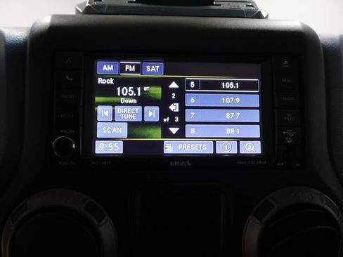 Used 2015 Jeep Wrangler Unlimited Sport AWD/4WD image 22