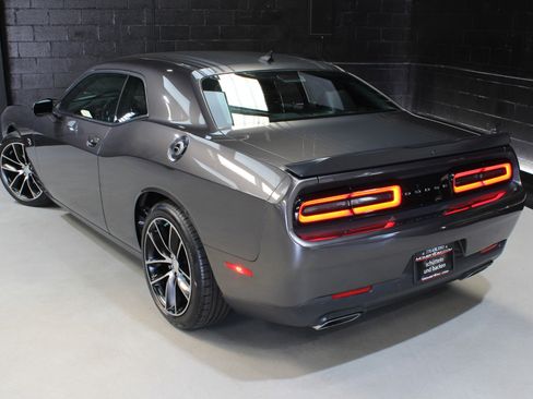 Used 2015 Dodge Challenger R/T Scat Pack image 11