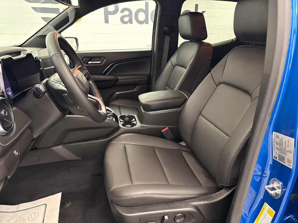 Used 2023 Chevrolet Colorado LT w/ LT Convenience Package III AWD/4WD image 8