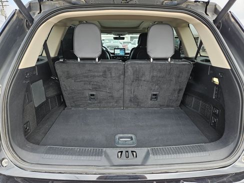 Used 2023 Lincoln Aviator Reserve w/ Equipment Group 201A image 24