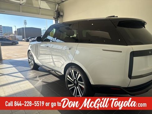 Used 2023 Land Rover Range Rover SE image 5