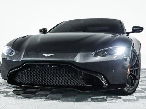Used 2020 Aston Martin V8 Vantage Coupe image 12