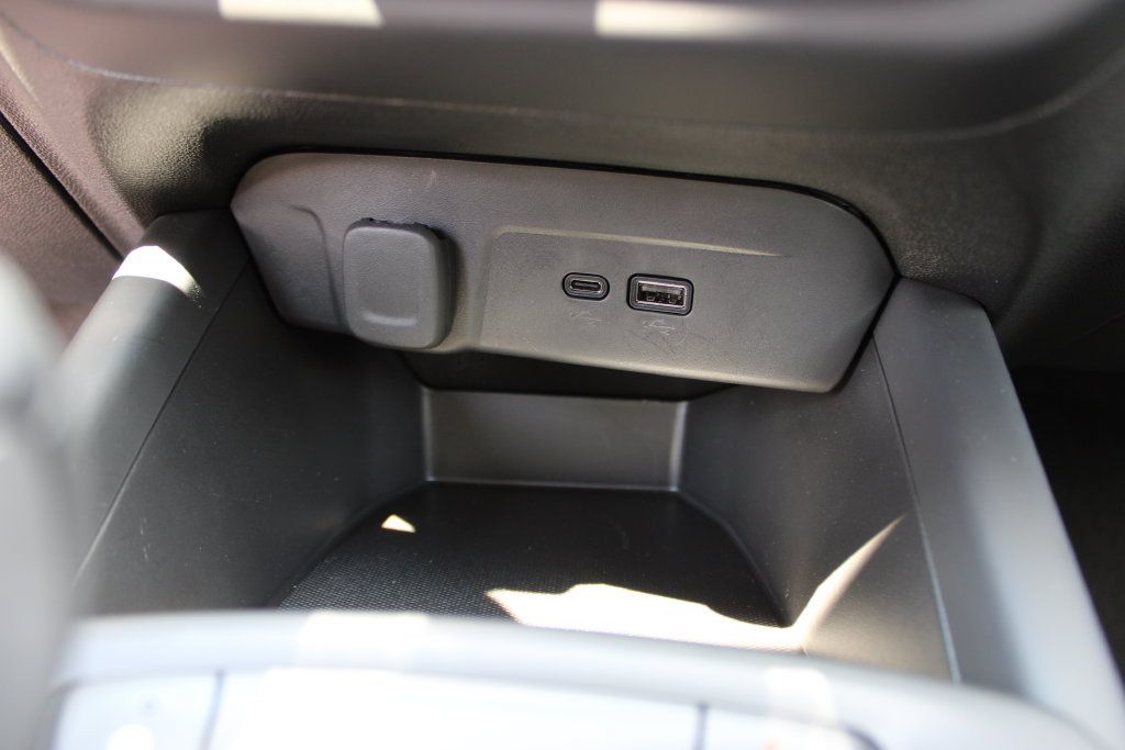Certified 2025 Chevrolet Trax LS FWD image 23