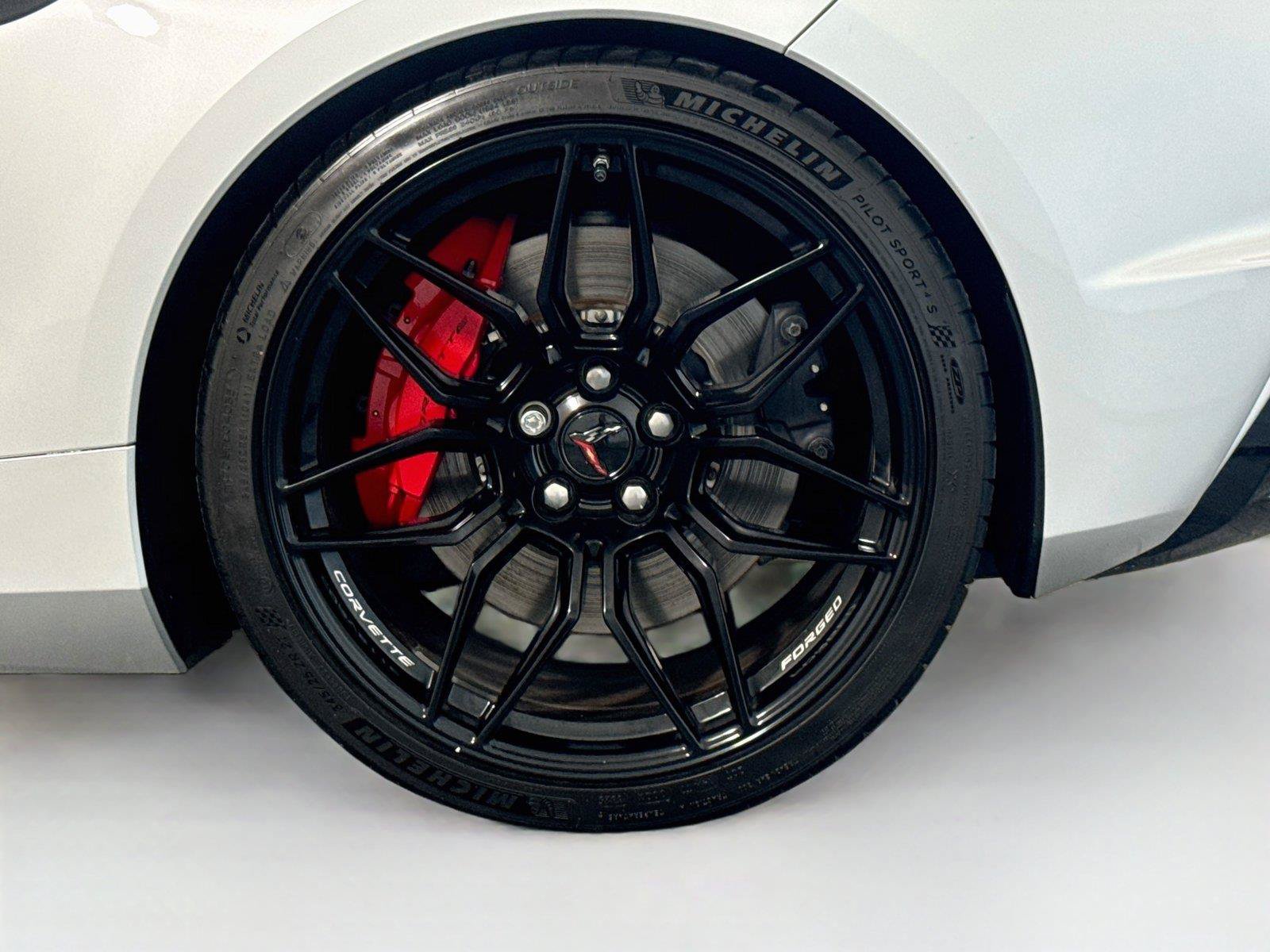 Used 2026 Chevrolet Corvette Z06 RWD image 32
