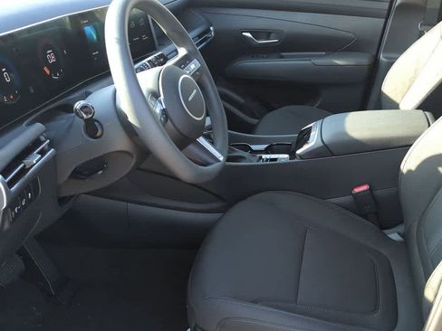 New 2026 Hyundai Tucson SEL FWD image 16