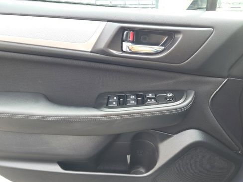 Used 2017 Subaru Legacy 2.5i Premium image 10